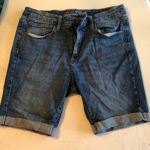Universal Threads medium blue jean shorts